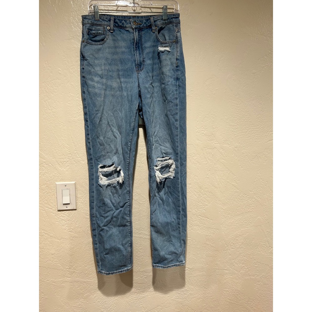 American Eagle‎ Outfitters Women's Size 10 xLong Light Wash Ripped Mom Jeans
